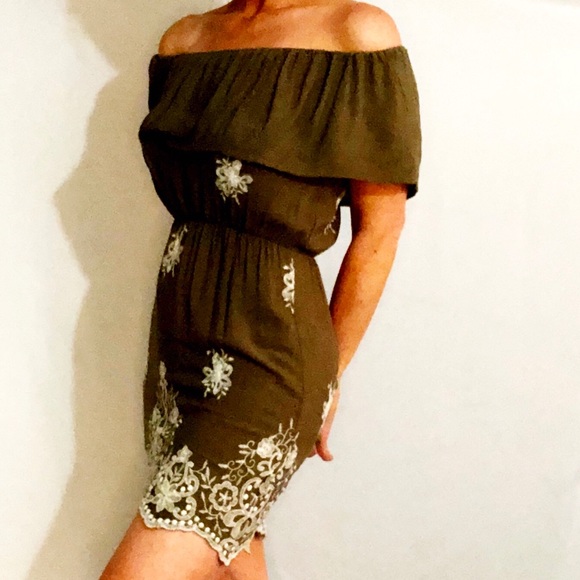 Love Tree Women’s S Off-Shoulder Mini Dress - Picture 2 of 9